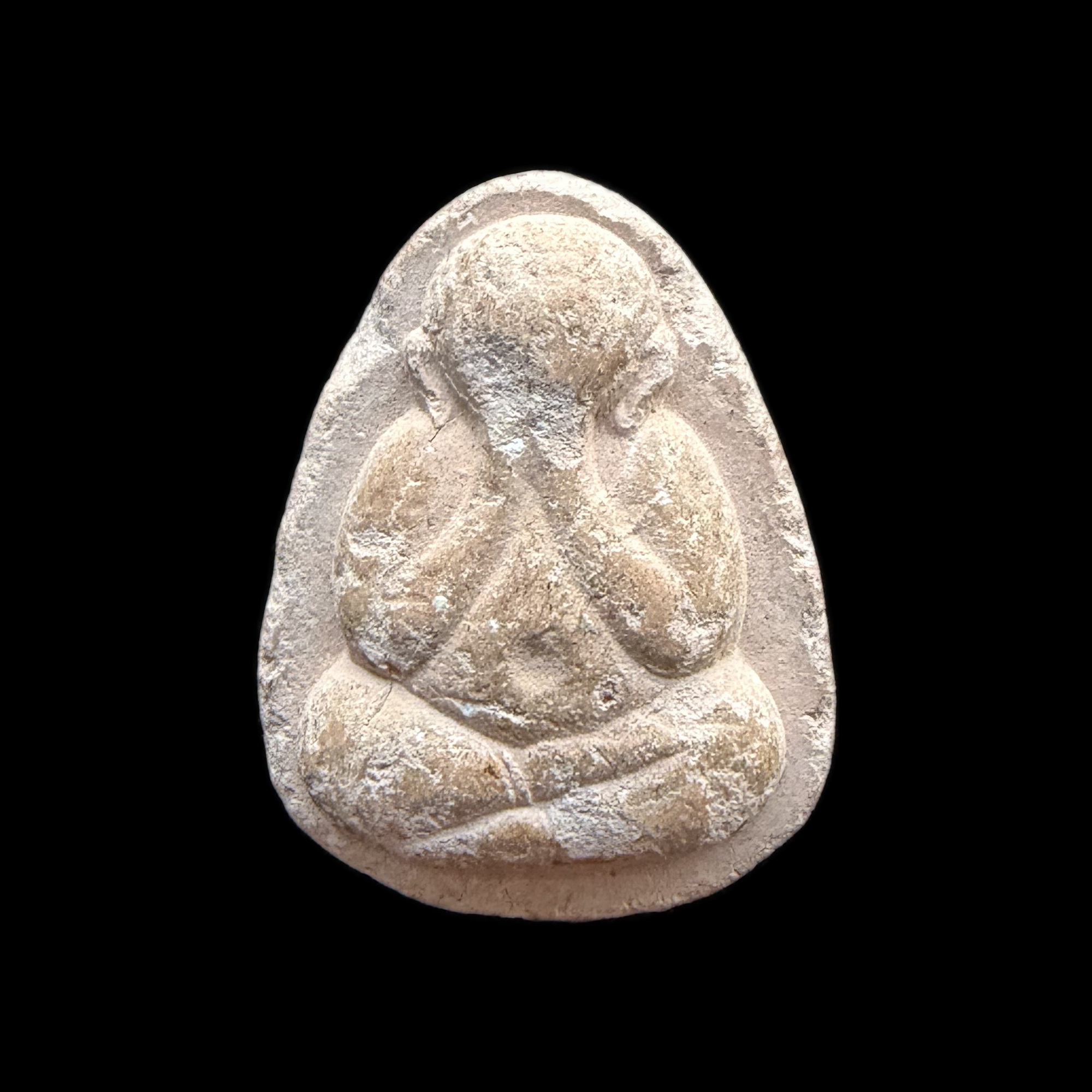 Phra Pidta — Pale Teardrop Yantra-Back Form, front view
